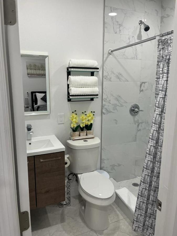 Incredible Comfortable Apartments Near The Airport And Beaches Tampa Exterior photo